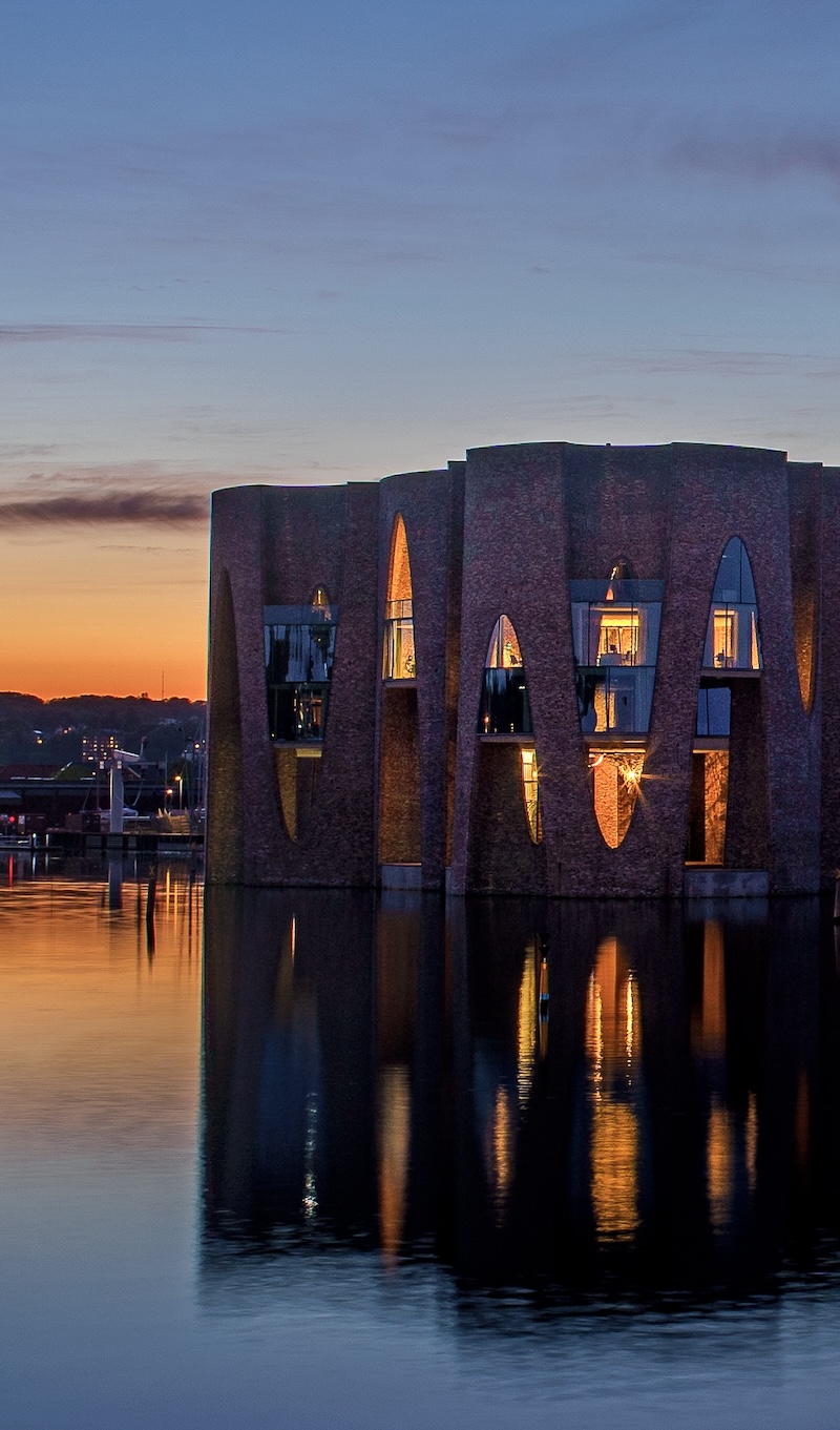 Night,Landscape,Of,Building,Near,The,Pier.,Vejle